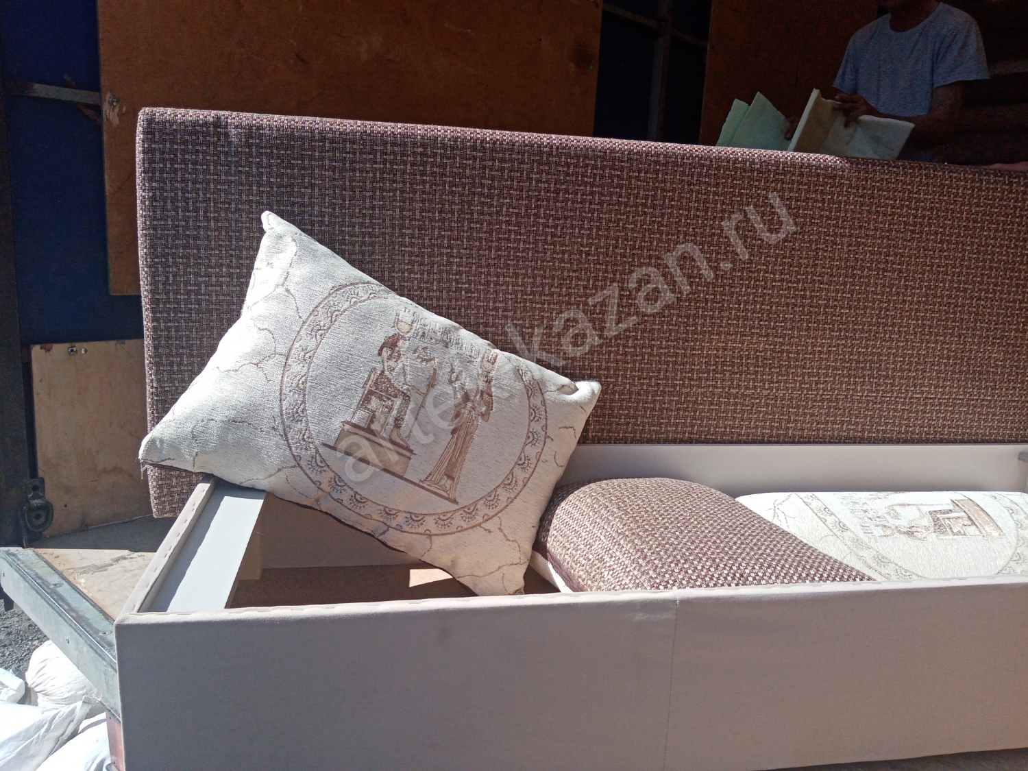 Фото 15. Купить недорогой диван по низкой цене от производителя можно у нас.